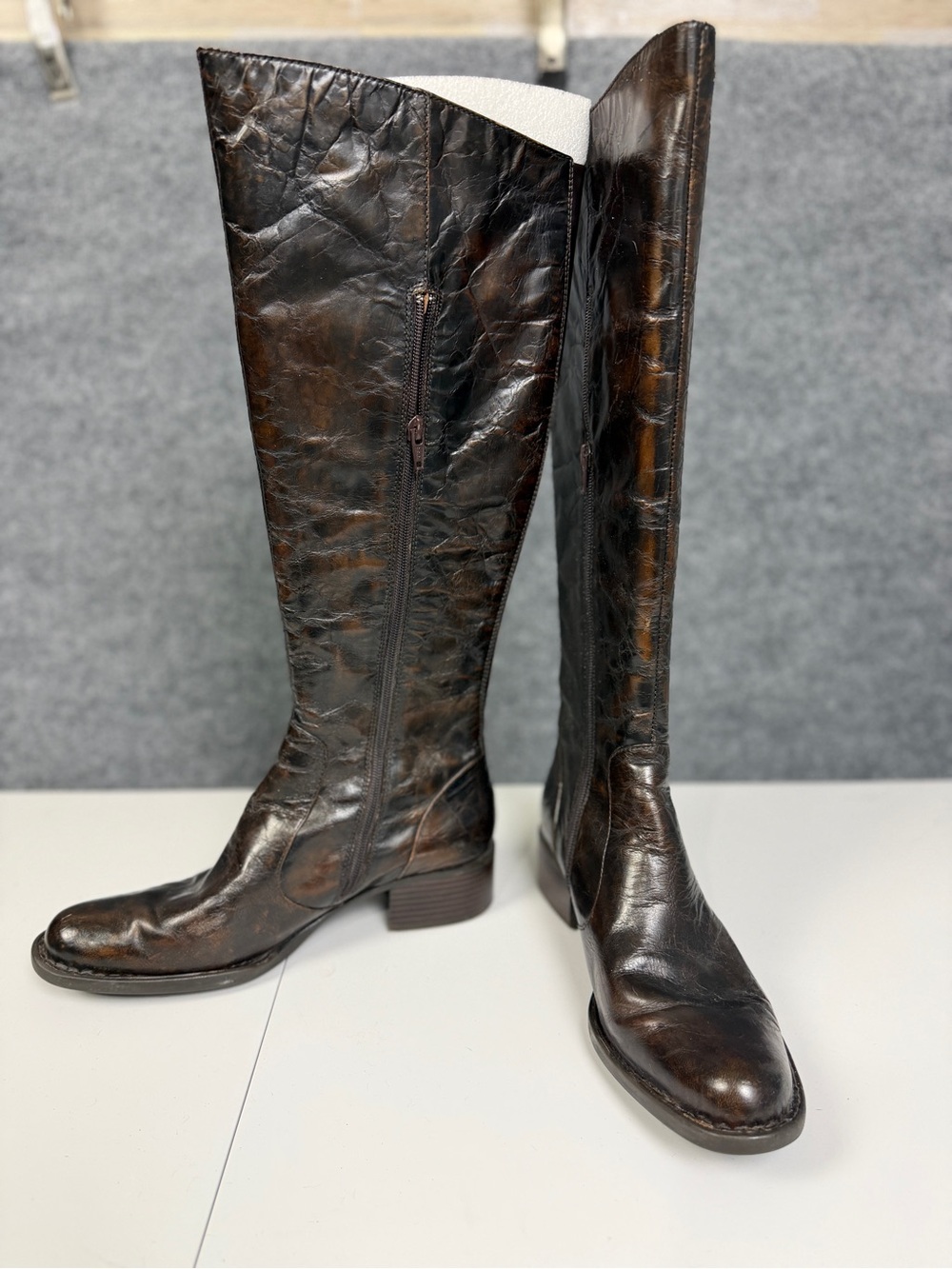 Born Crown Roxie Brown Crinkle Leather Knee High Riding Boots Women's Size 10